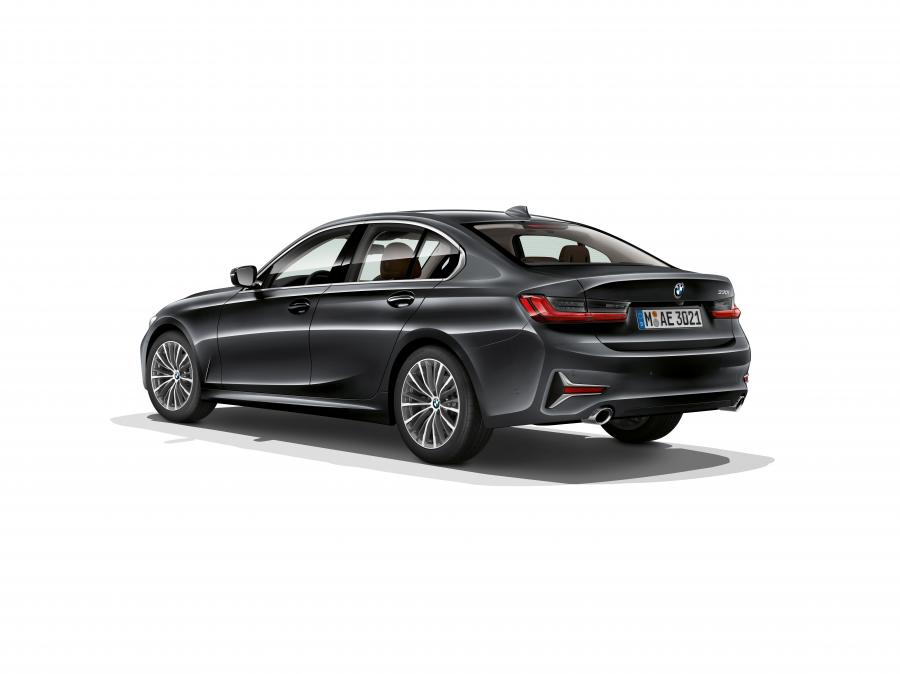  BMW 330i Luxury Line (G20) 2019 года  (WW) (фото 2 из 2)
